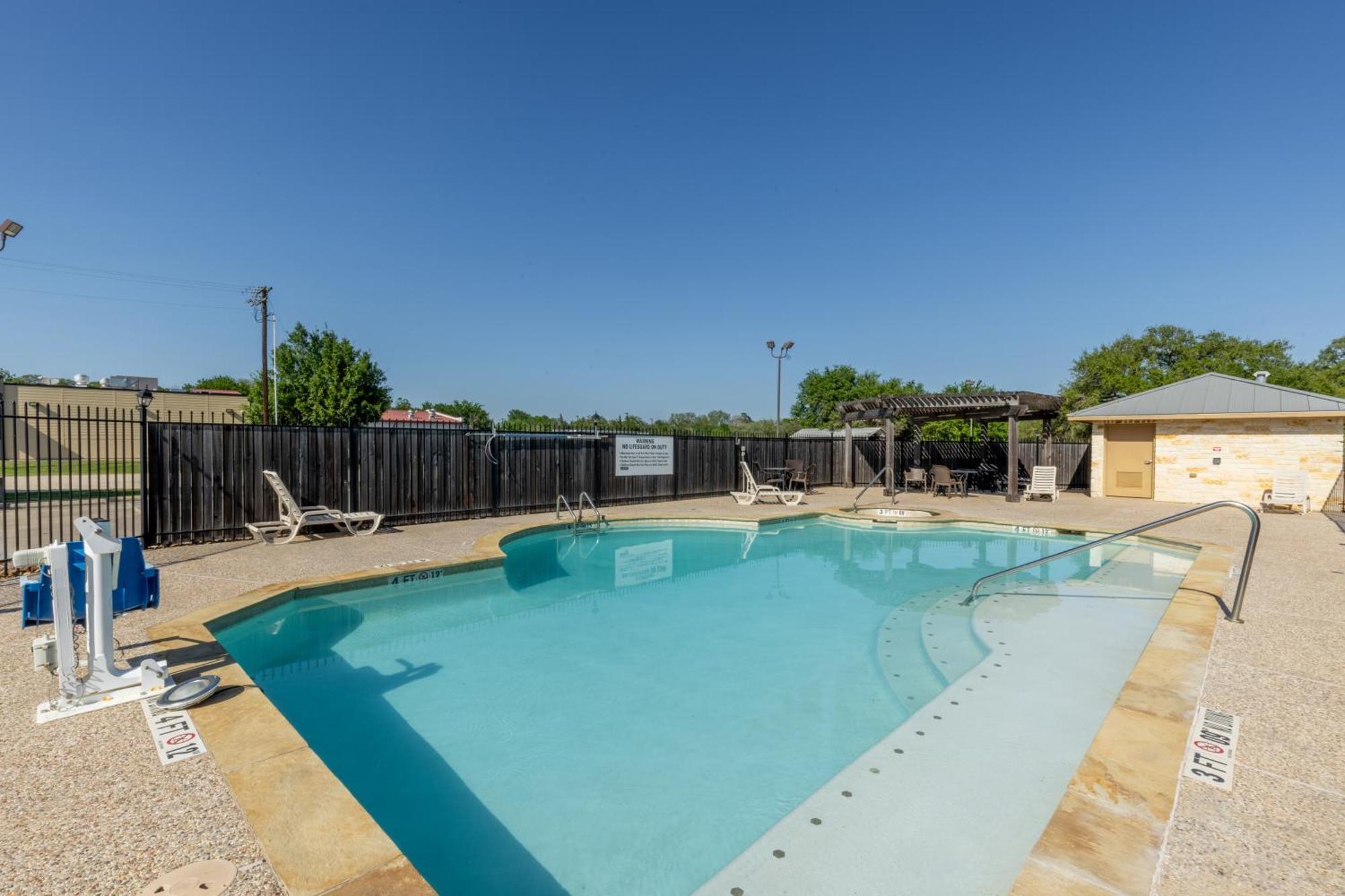 Hotel Texas Hallettsville Εξωτερικό φωτογραφία