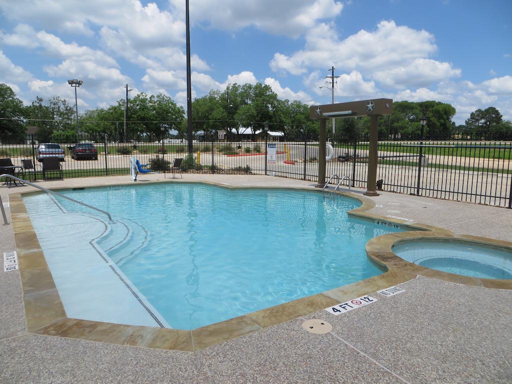 Hotel Texas Hallettsville Εξωτερικό φωτογραφία