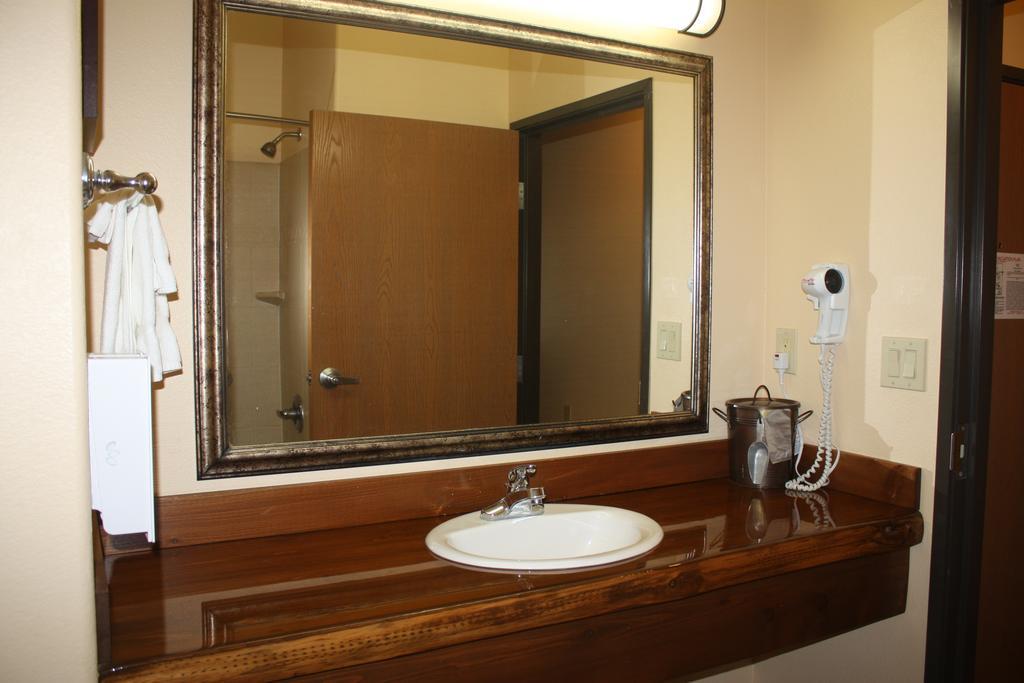 Hotel Texas Hallettsville Εξωτερικό φωτογραφία