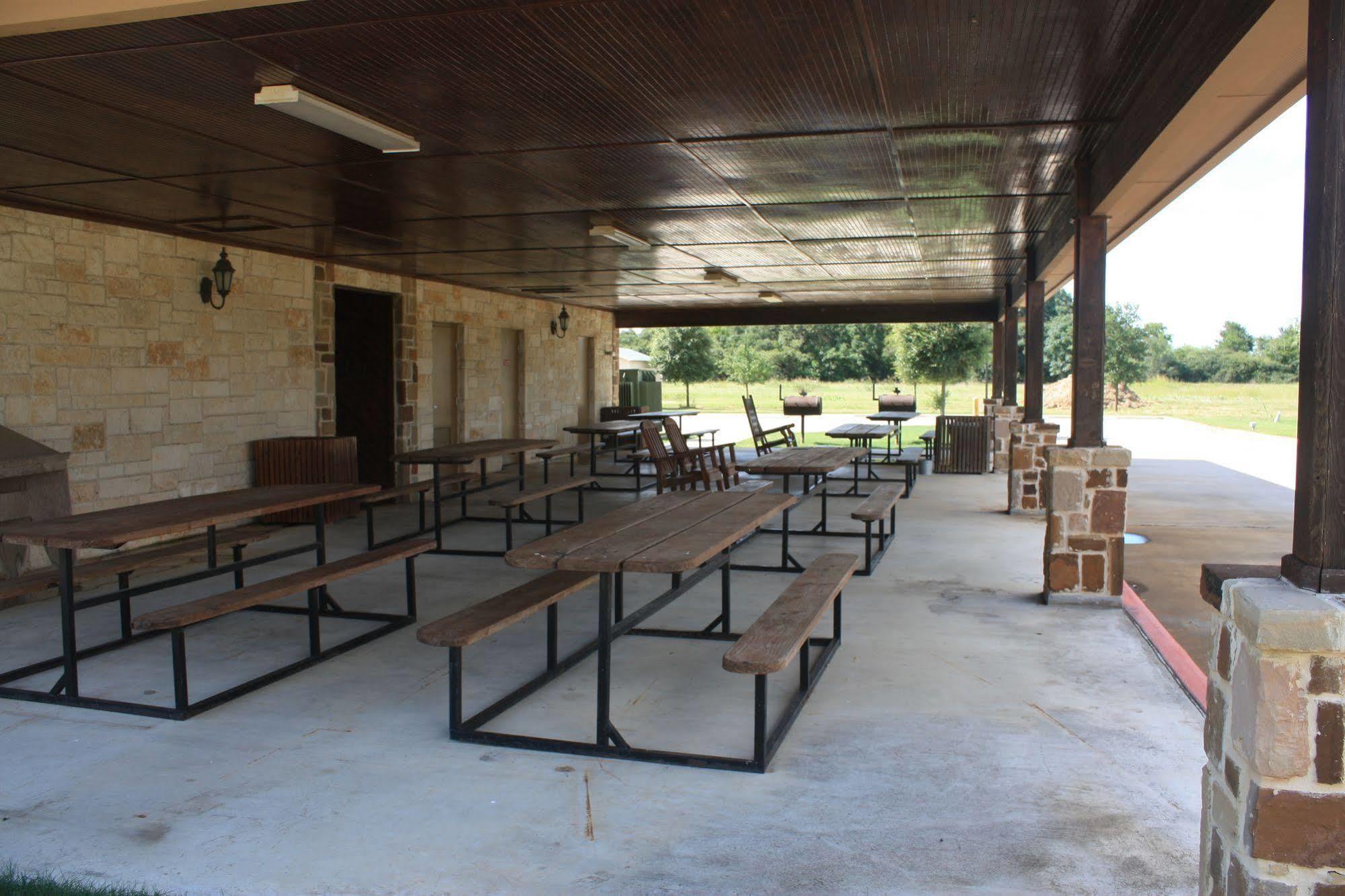 Hotel Texas Hallettsville Εξωτερικό φωτογραφία
